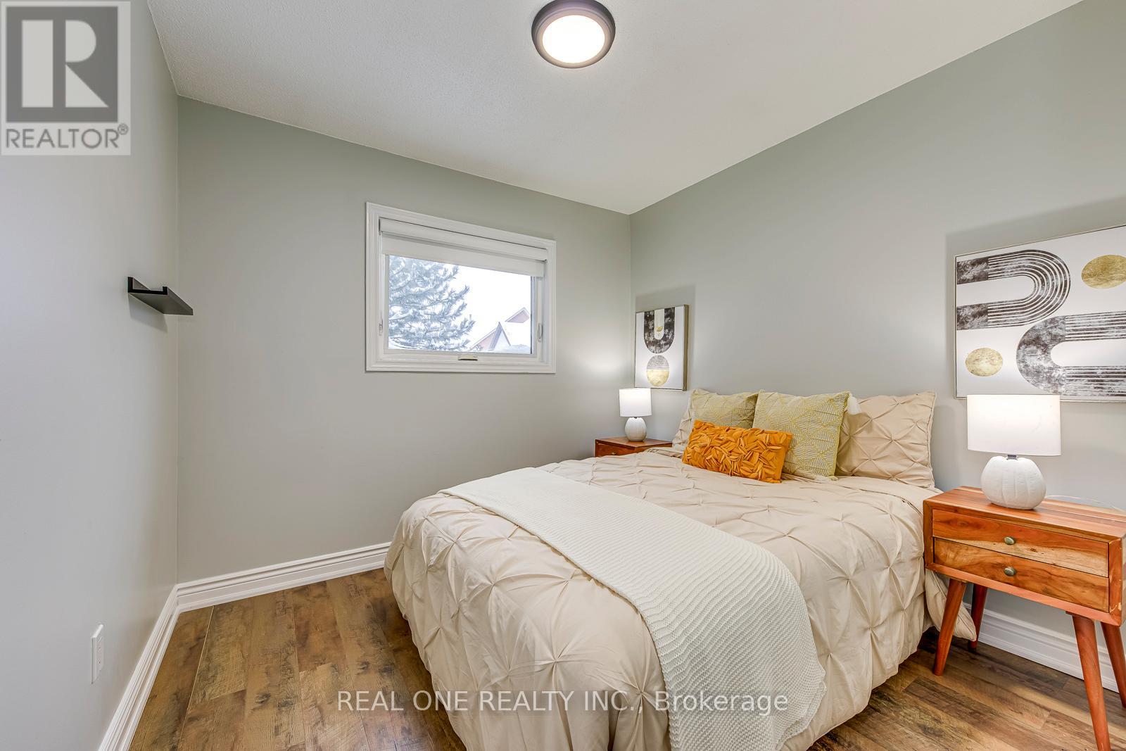 2 - 2006 Glenada Crescent, Oakville, Ontario  L6H 5R9 - Photo 37 - W12938650