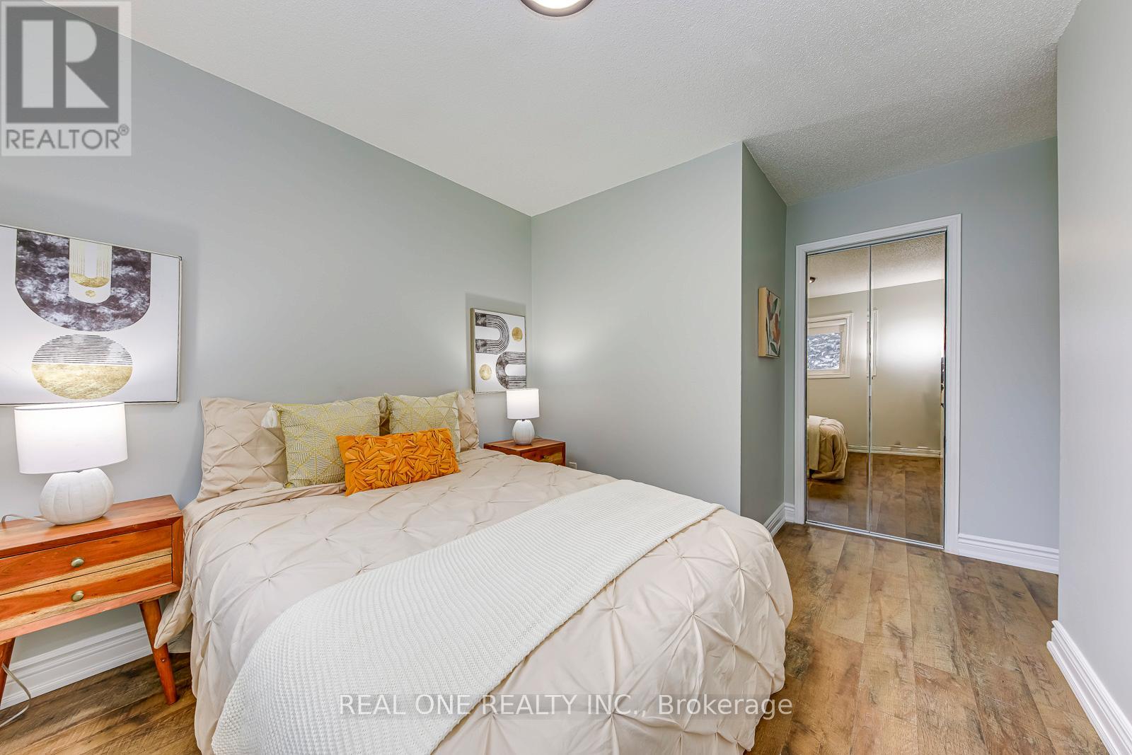 2 - 2006 Glenada Crescent, Oakville, Ontario  L6H 5R9 - Photo 38 - W12938650