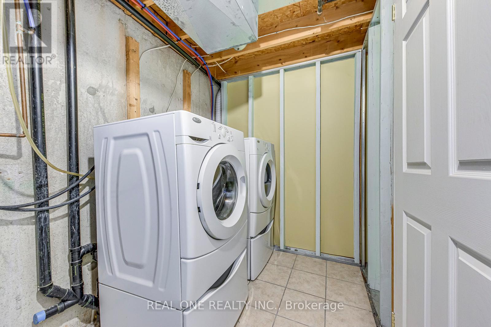 2 - 2006 Glenada Crescent, Oakville, Ontario  L6H 5R9 - Photo 46 - W12938650