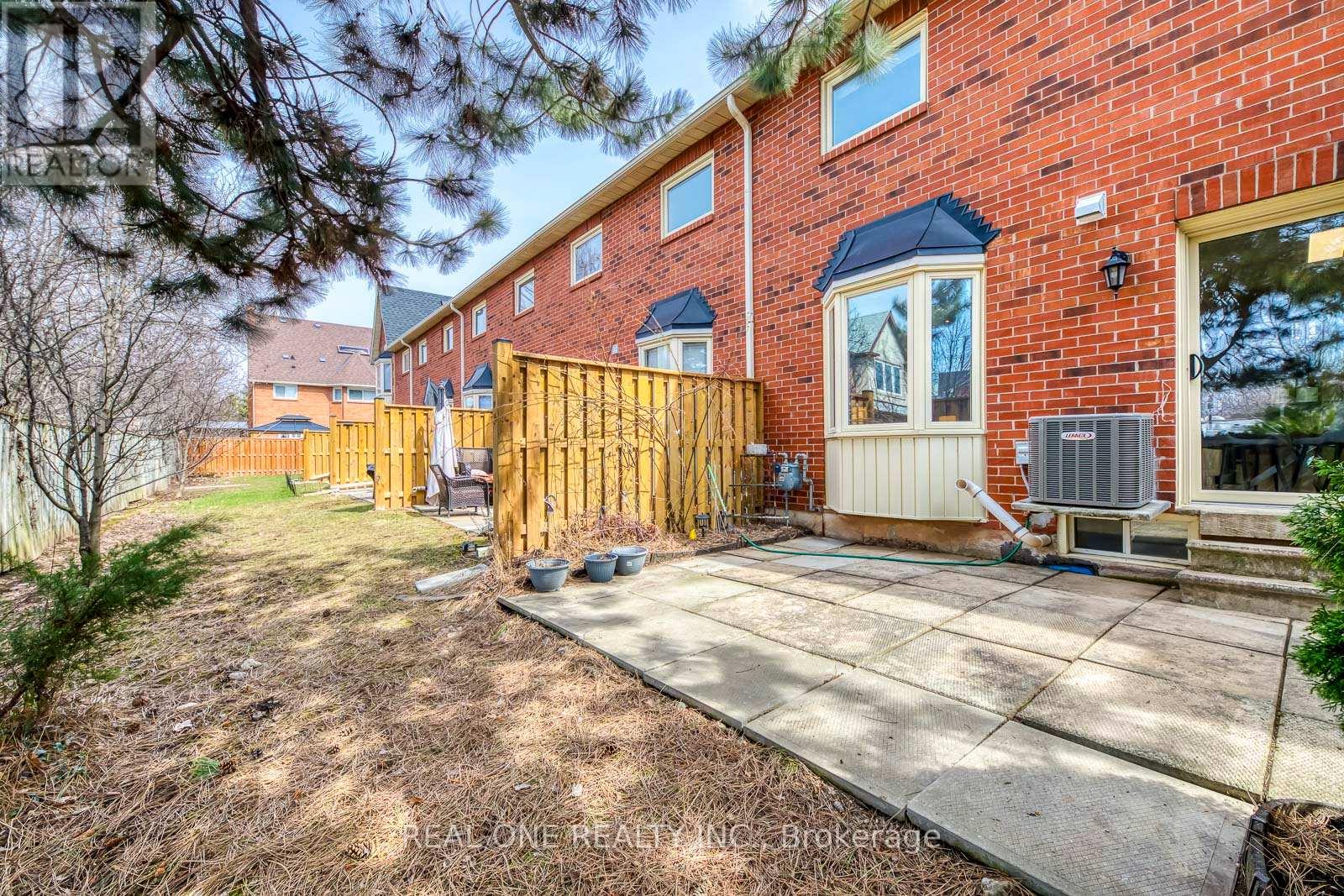 2 - 2006 Glenada Crescent, Oakville, Ontario  L6H 5R9 - Photo 49 - W12938650