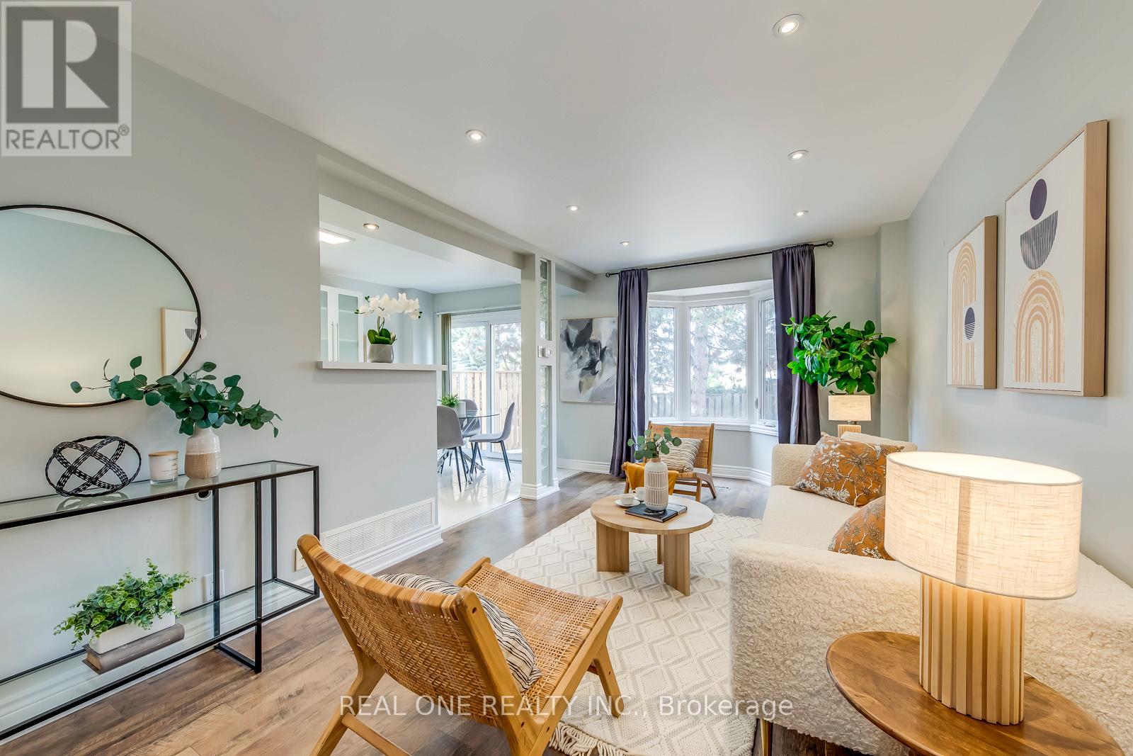 2 - 2006 Glenada Crescent, Oakville, Ontario  L6H 5R9 - Photo 7 - W12938650