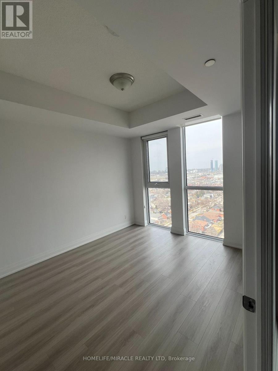 2010 - 15 Zorra Street, Toronto, Ontario  M8Z 4Z6 - Photo 11 - W12938668