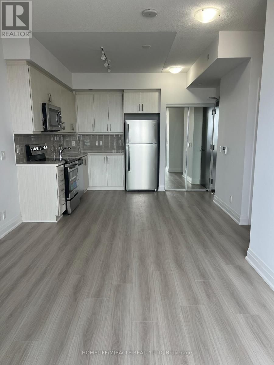 2010 - 15 Zorra Street, Toronto, Ontario  M8Z 4Z6 - Photo 9 - W12938668