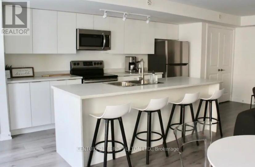 112 - 3078 Sixth Line, Oakville, Ontario  L6M 4J9 - Photo 2 - W12938744