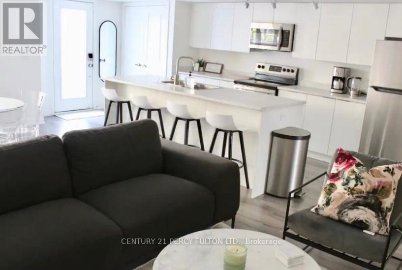 112 - 3078 Sixth Line, Oakville, Ontario  L6M 4J9 - Photo 4 - W12938744