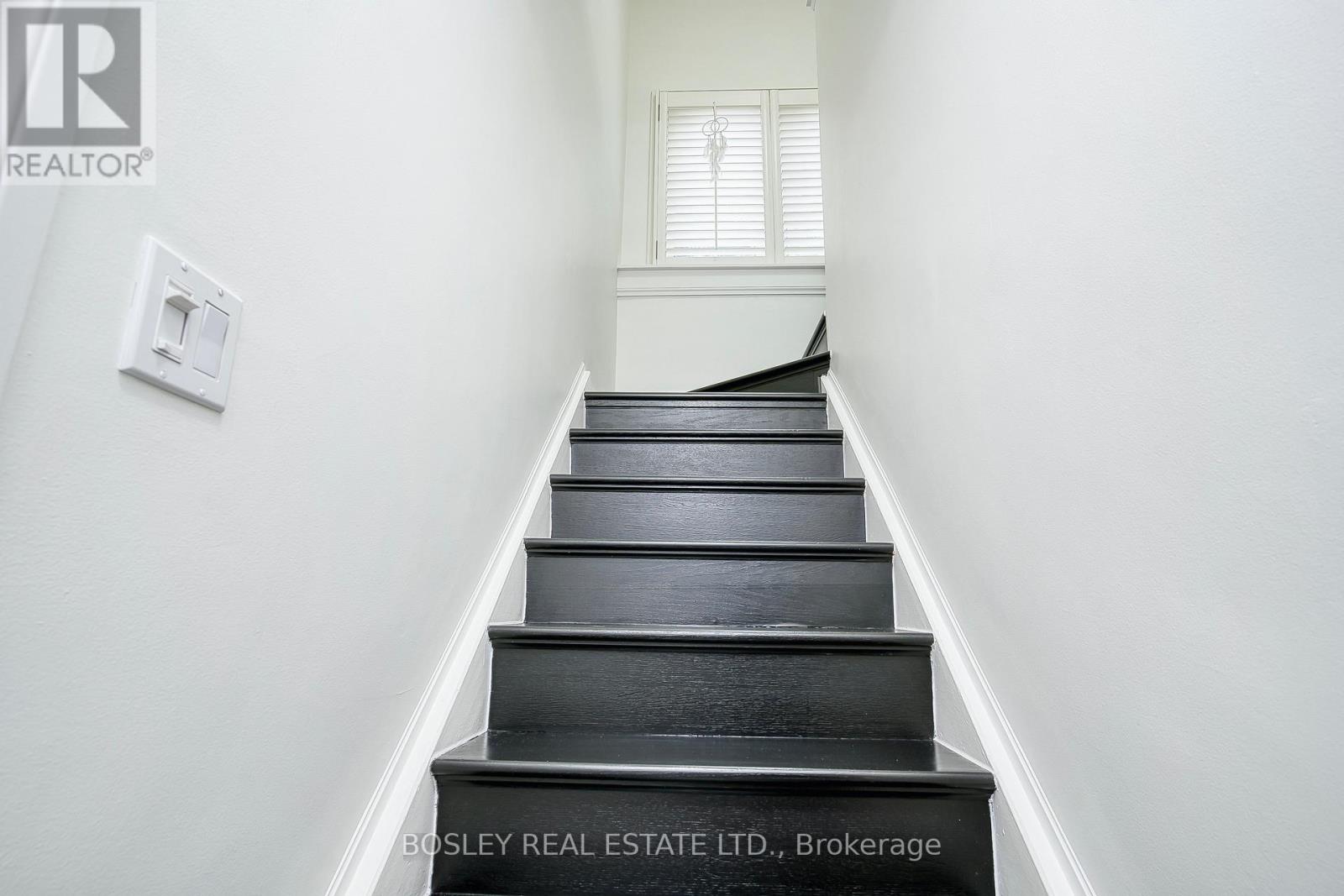 23 Farnsworth Drive, Toronto, Ontario  M9N 2Z5 - Photo 21 - W12938770