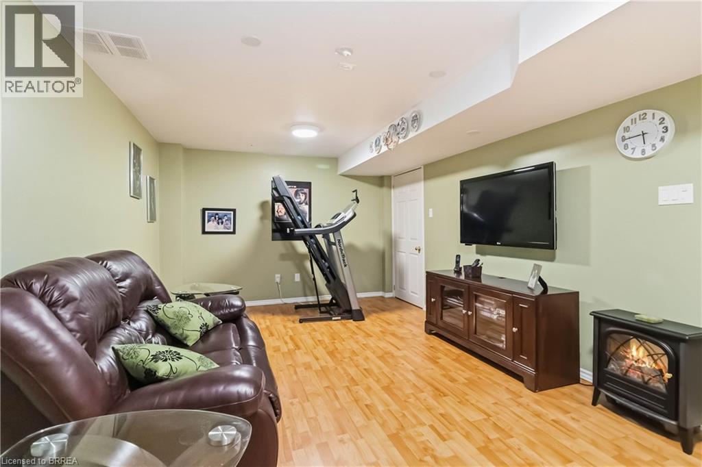 156 Osborn Avenue, Brantford, Ontario  N3T 6S7 - Photo 26 - 40816416