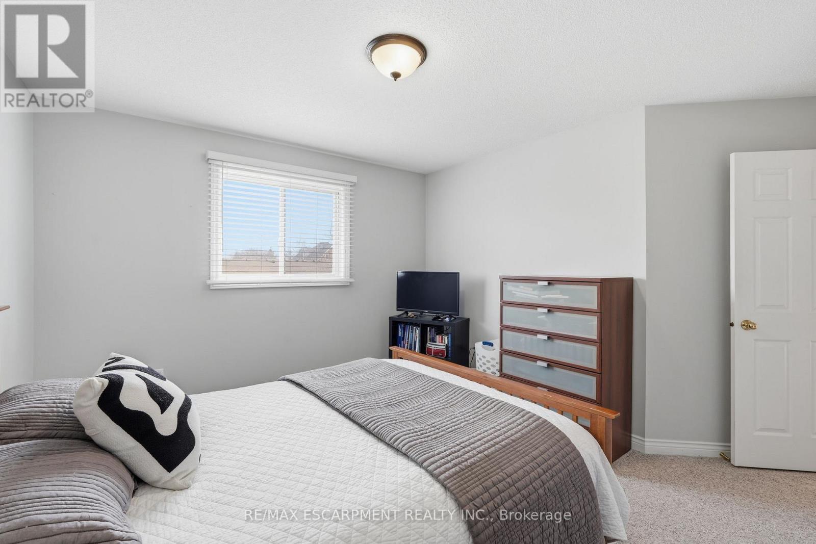 85 Heritage Drive, Hamilton, Ontario  L8G 4P5 - Photo 24 - X12938568