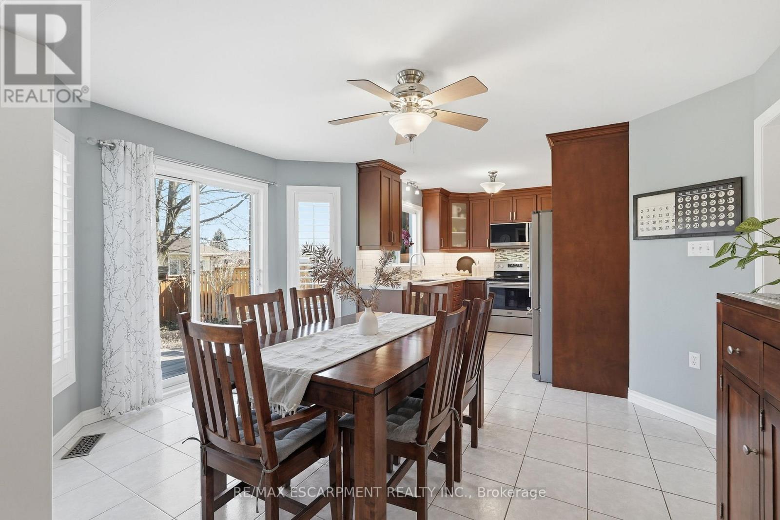 85 Heritage Drive, Hamilton, Ontario  L8G 4P5 - Photo 9 - X12938568