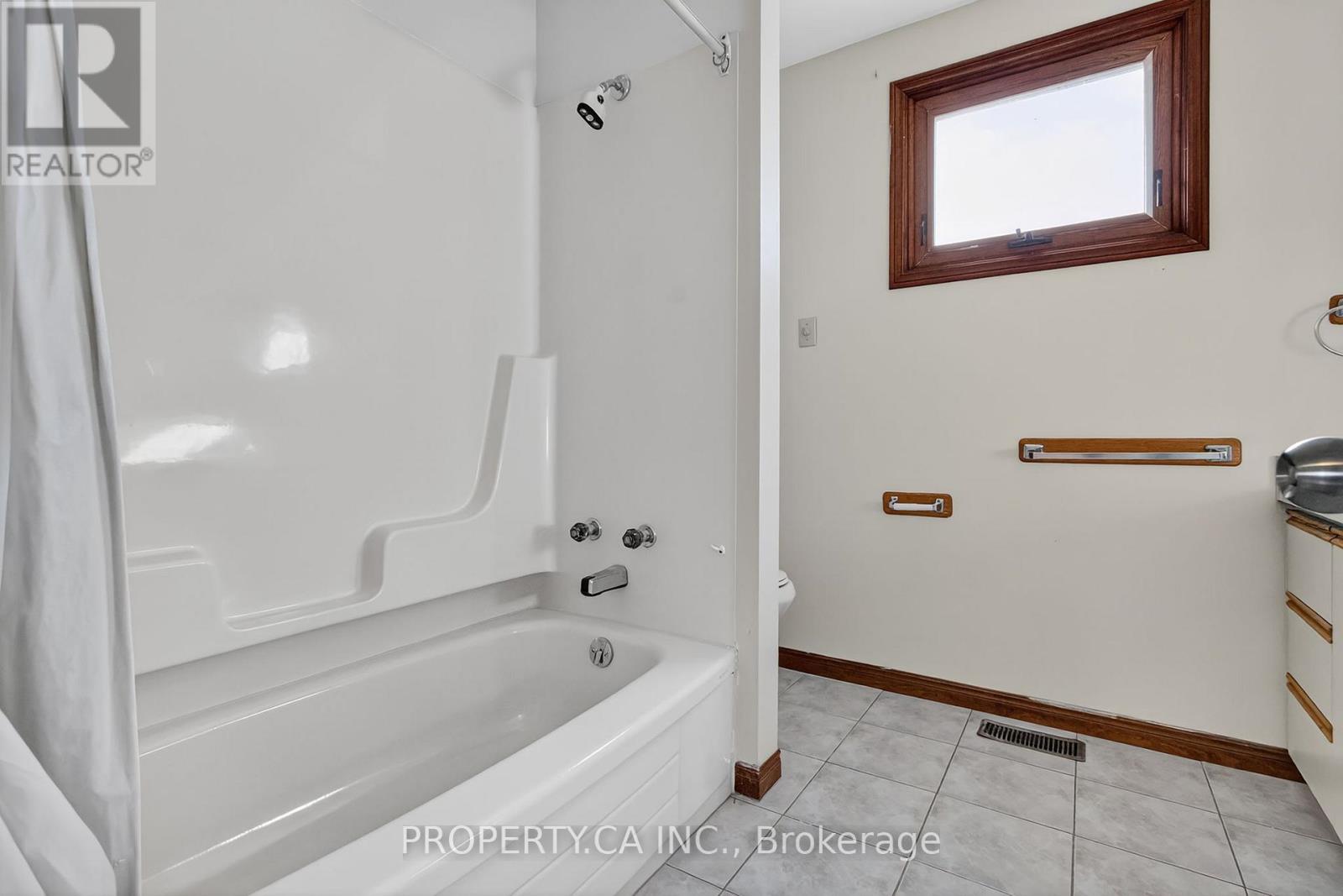 194 Merritt Avenue, Chatham-Kent, Ontario  N7M 5Y4 - Photo 8 - X12938634