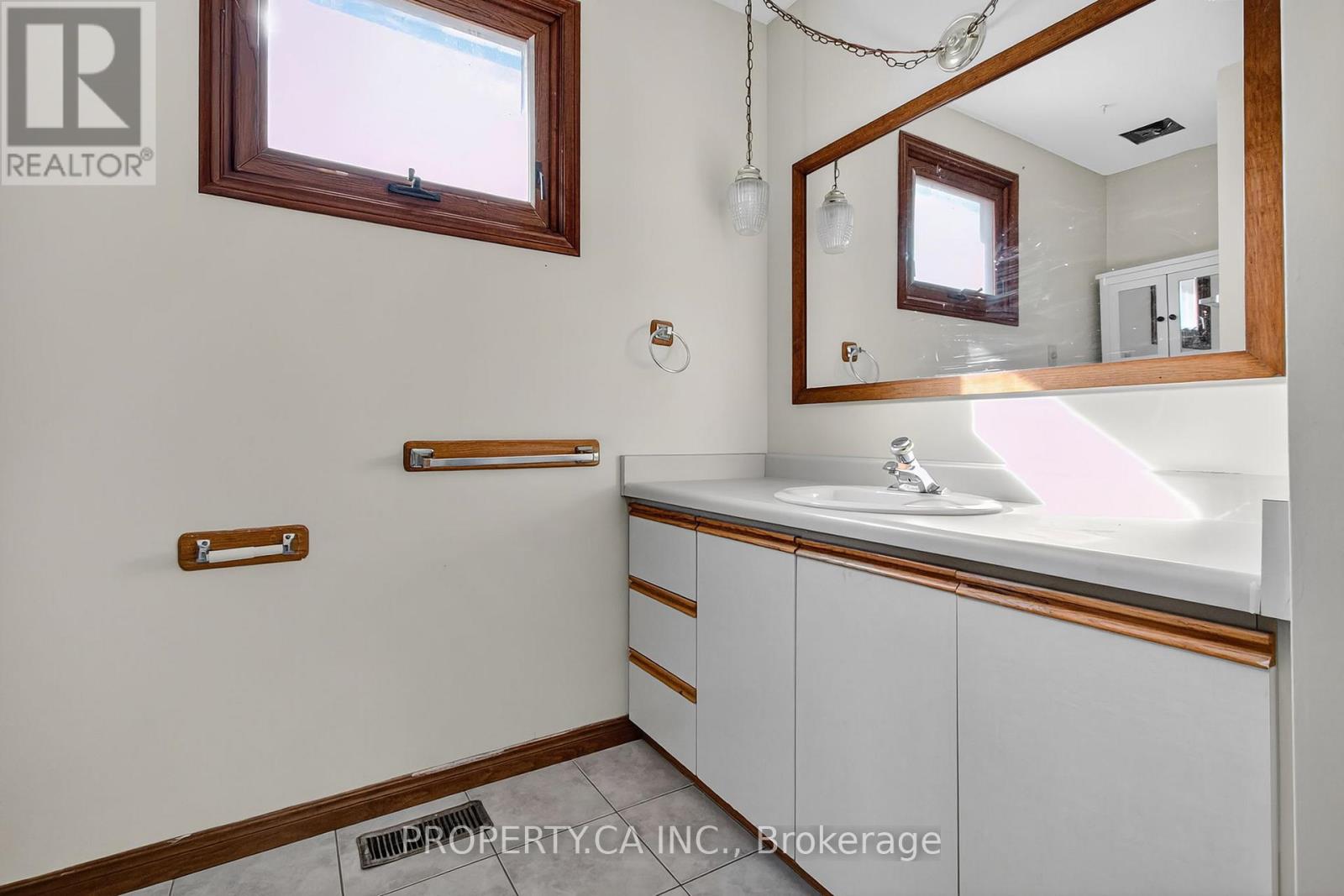 194 Merritt Avenue, Chatham-Kent, Ontario  N7M 5Y4 - Photo 9 - X12938634