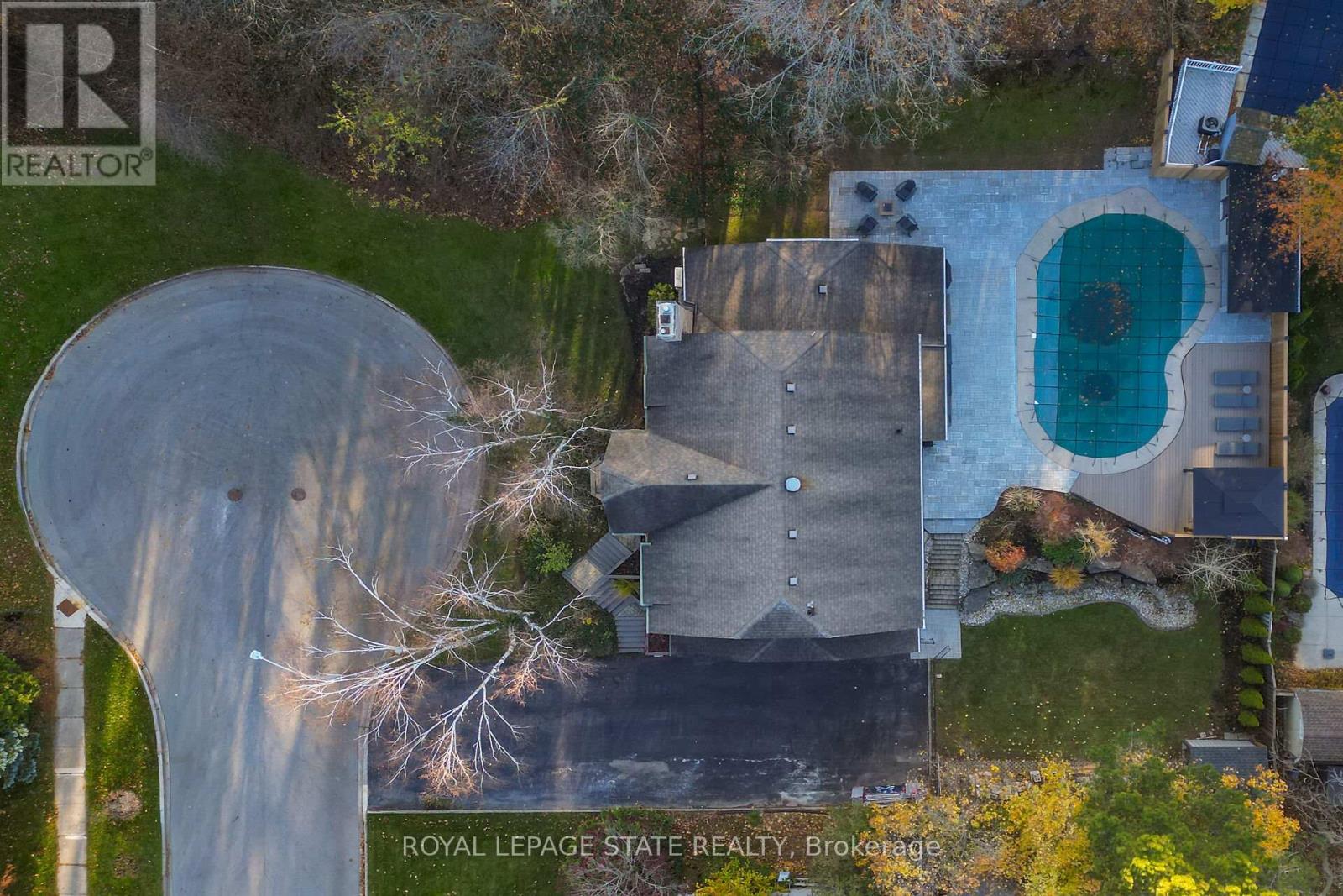 40 Parkwood Road, Grimsby, Ontario  L3M 4K9 - Photo 3 - X12938638