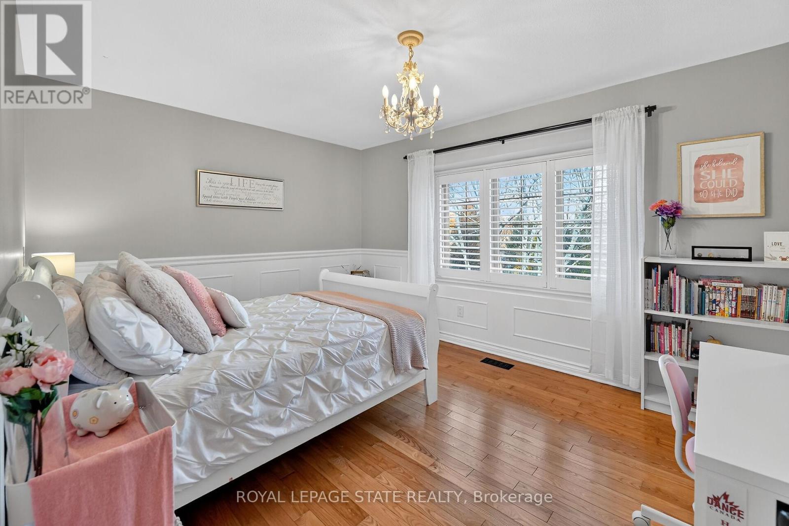 40 Parkwood Road, Grimsby, Ontario  L3M 4K9 - Photo 33 - X12938638