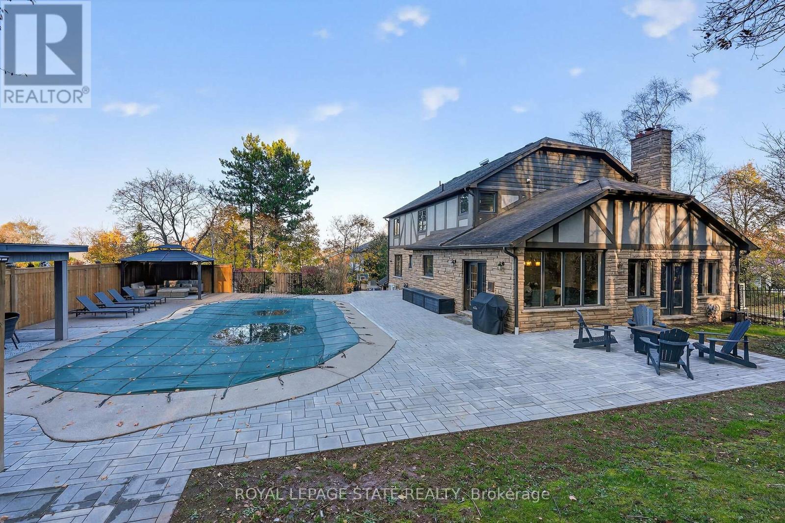 40 Parkwood Road, Grimsby, Ontario  L3M 4K9 - Photo 4 - X12938638