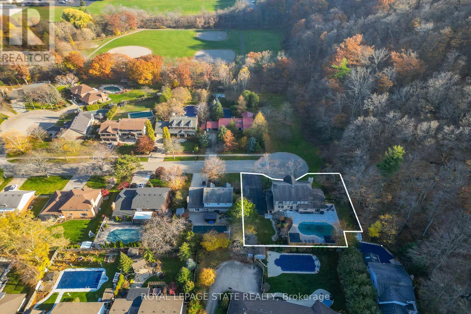 40 Parkwood Road, Grimsby, Ontario  L3M 4K9 - Photo 5 - X12938638