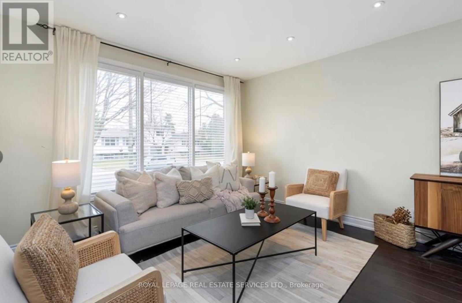 Main - 298 West 18th Street, Hamilton, Ontario  L9C 4H2 - Photo 4 - X12938716