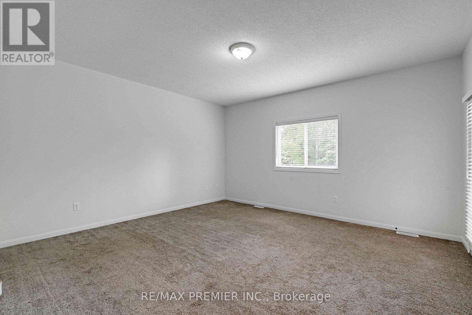 67 Meadowlark Boulevard, Wasaga Beach, Ontario  L9Z 3B3 - Photo 12 - S12938396