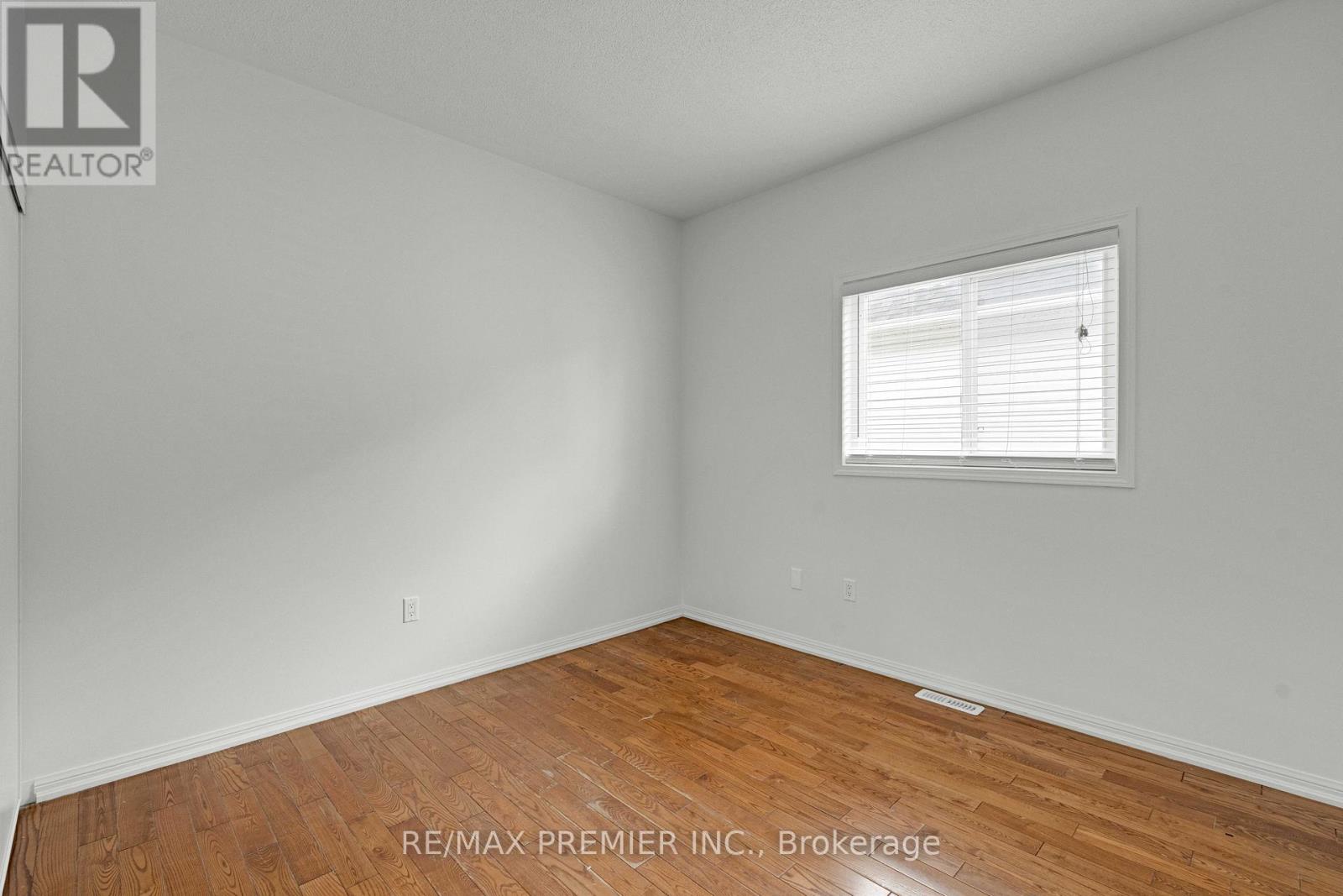 67 Meadowlark Boulevard, Wasaga Beach, Ontario  L9Z 3B3 - Photo 17 - S12938396