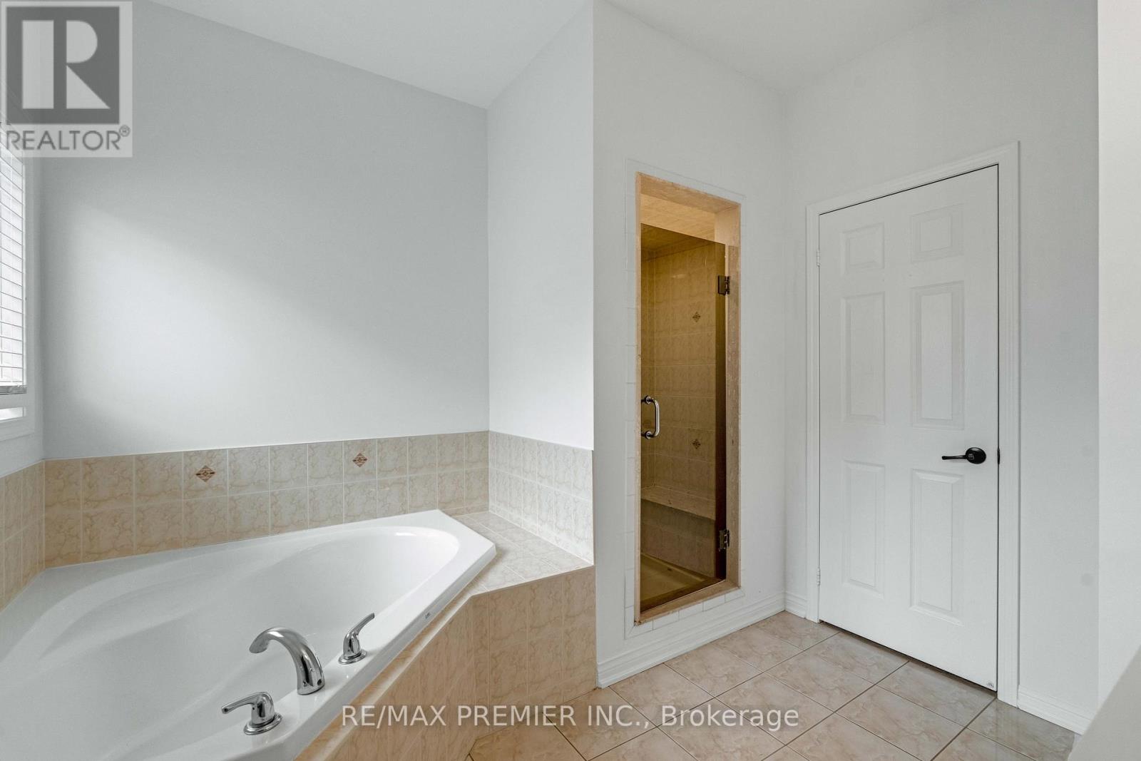 67 Meadowlark Boulevard, Wasaga Beach, Ontario  L9Z 3B3 - Photo 16 - S12938396