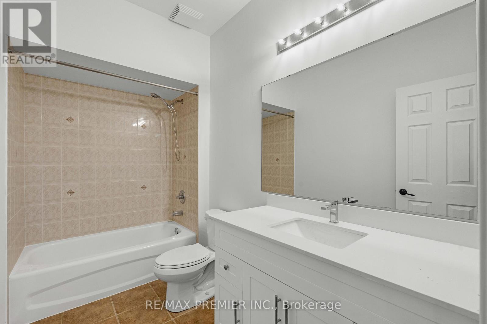 67 Meadowlark Boulevard, Wasaga Beach, Ontario  L9Z 3B3 - Photo 20 - S12938396