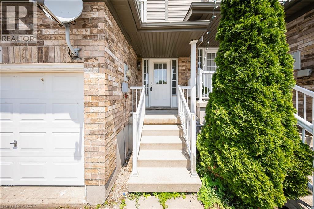9 Red Clover Crescent, Kitchener, Ontario  N2E 4G9 - Photo 3 - 40816413