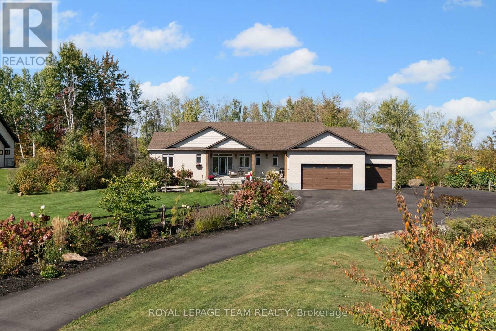 26 SYNERGY WAY, Ottawa, Ontario