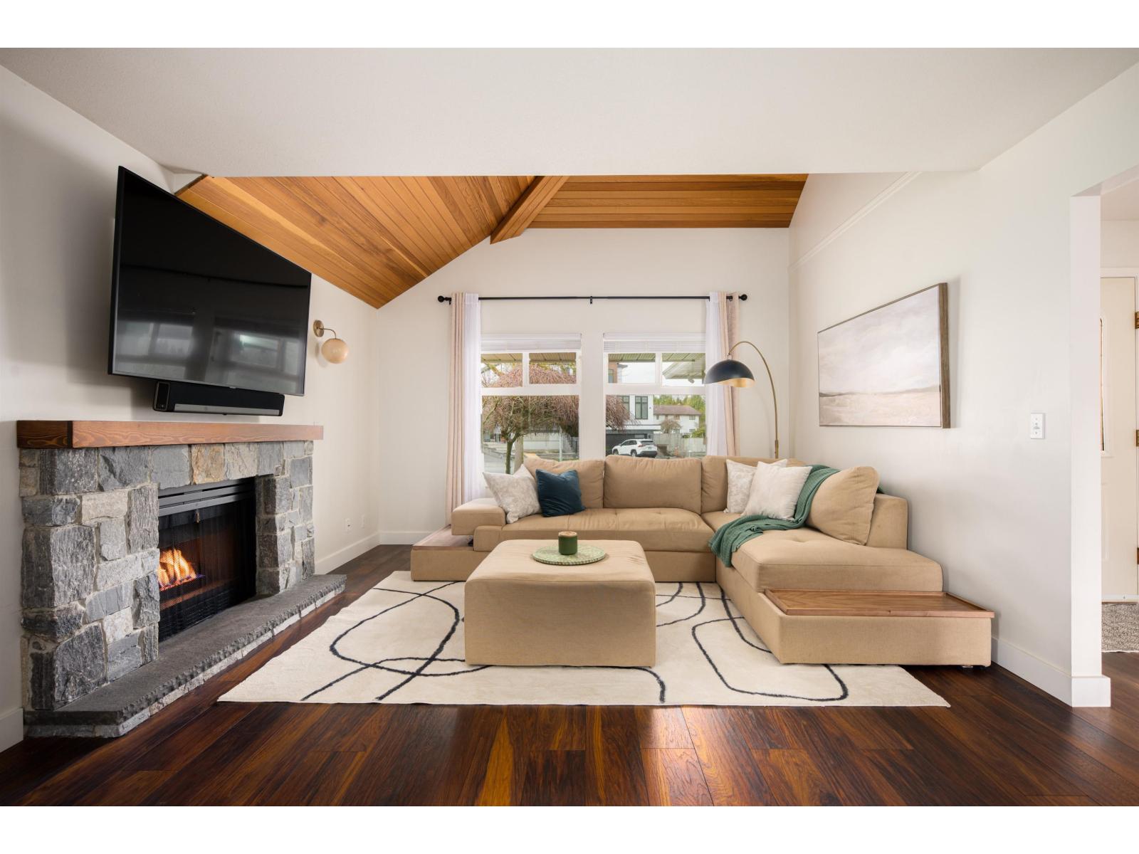 8572 164a Street, Surrey, British Columbia  V4N 3G8 - Photo 4 - R3105247