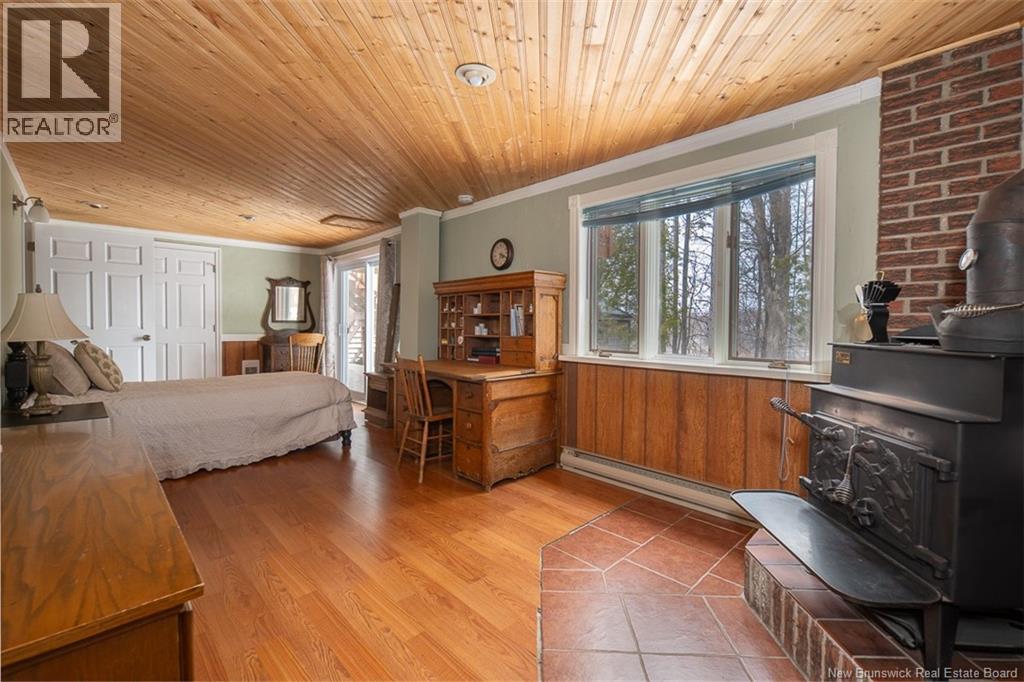 340 Macdonald Avenue, Oromocto, New Brunswick  E2V 2J3 - Photo 33 - NB135921