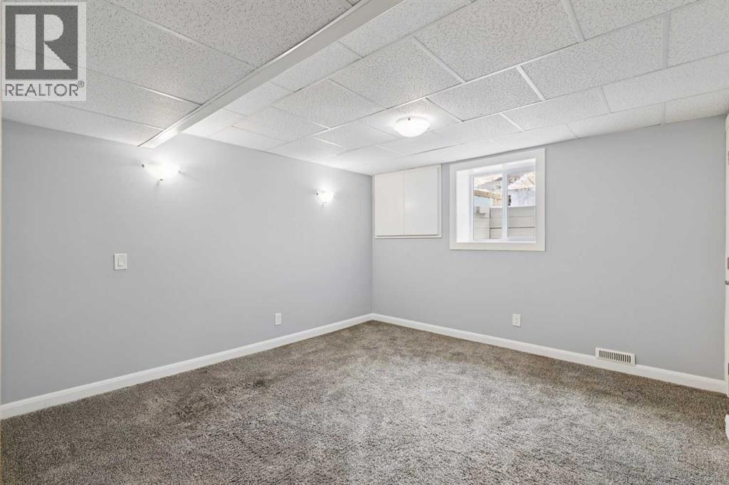 40 Henefer Road Sw, Calgary, Alberta  T2V 3B4 - Photo 21 - A2296635