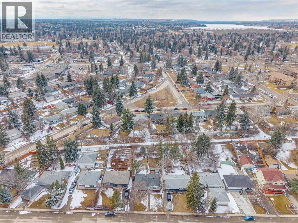 40 Henefer Road Sw, Calgary, Alberta  T2V 3B4 - Photo 35 - A2296635