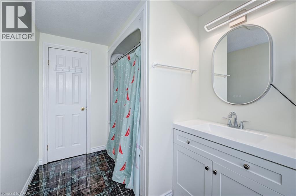 519 Yorkshire Drive, Waterloo, Ontario  N2T 2V1 - Photo 24 - 40815923