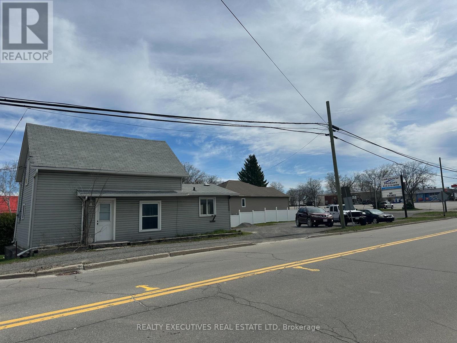 23 Whelan Street, Westport, Ontario  K0G 1X0 - Photo 2 - X12938884