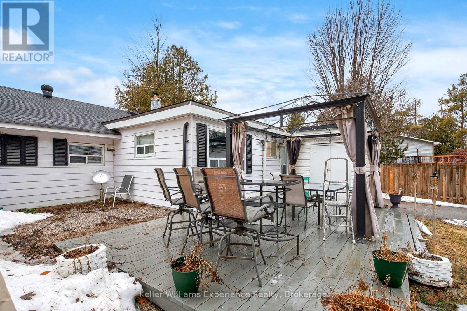 1031 Ferrier Avenue, Innisfil, Ontario  L0L 1W0 - Photo 25 - N12938838