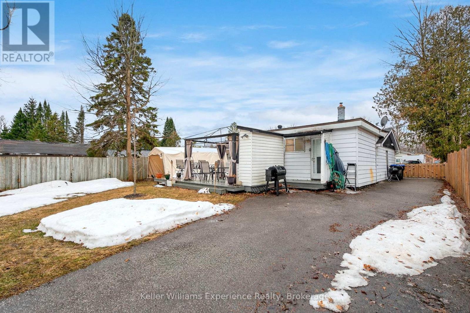 1031 Ferrier Avenue, Innisfil, Ontario  L0L 1W0 - Photo 26 - N12938838