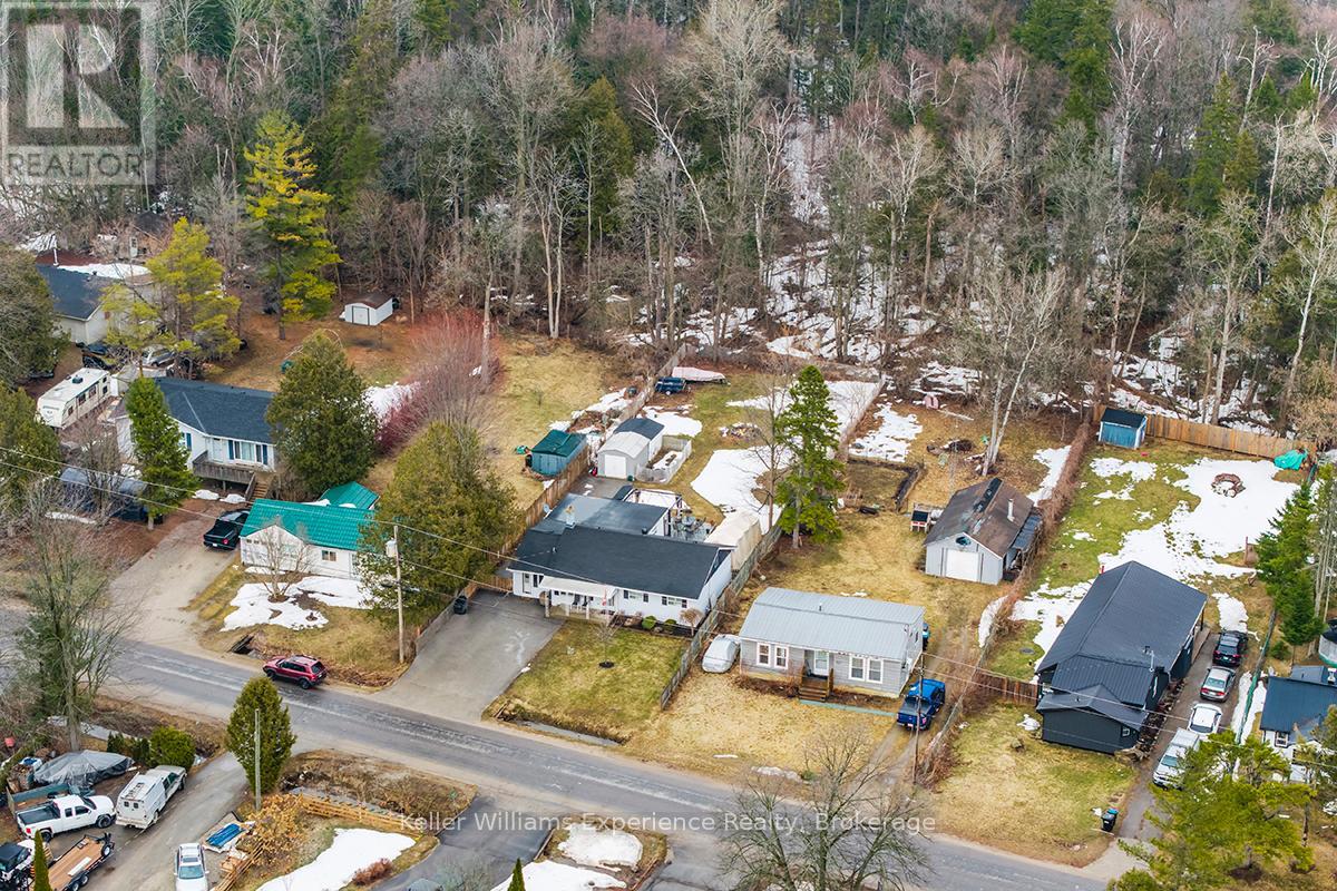 1031 Ferrier Avenue, Innisfil, Ontario  L0L 1W0 - Photo 33 - N12938838