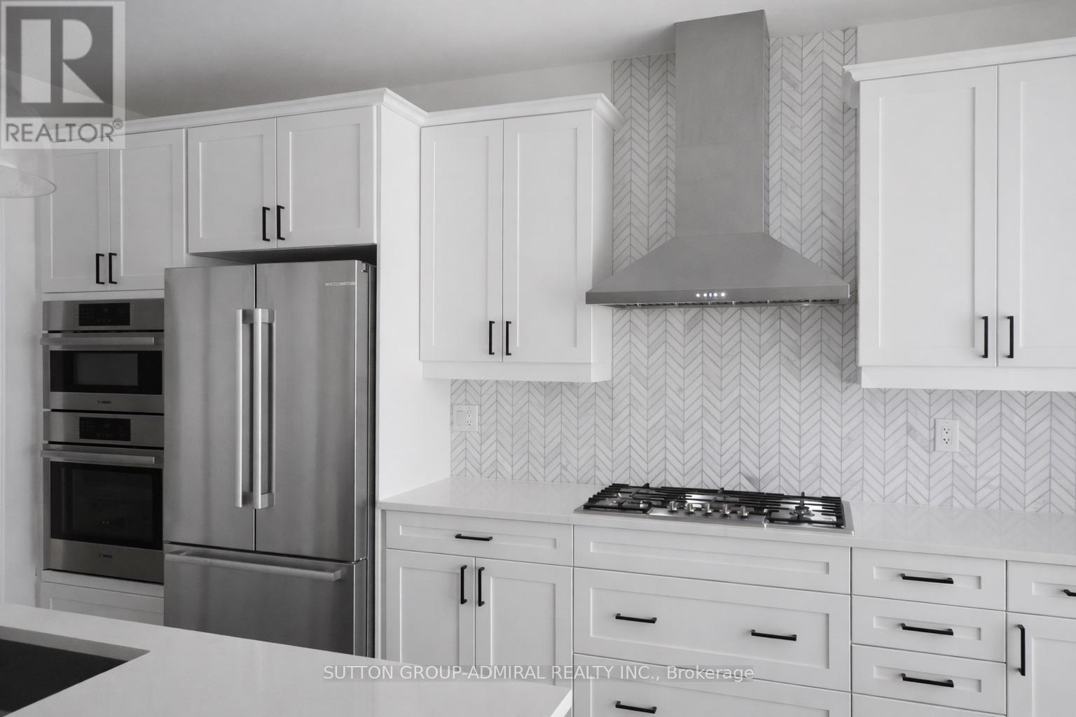 65 Barkerville Drive, Whitby, Ontario  L1P 0L8 - Photo 9 - E12936046