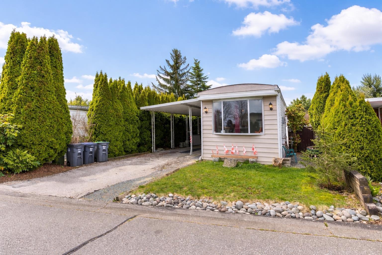 2058 Cumbria Drive, Surrey, British Columbia  V4A 5J9 - Photo 1 - R3105243