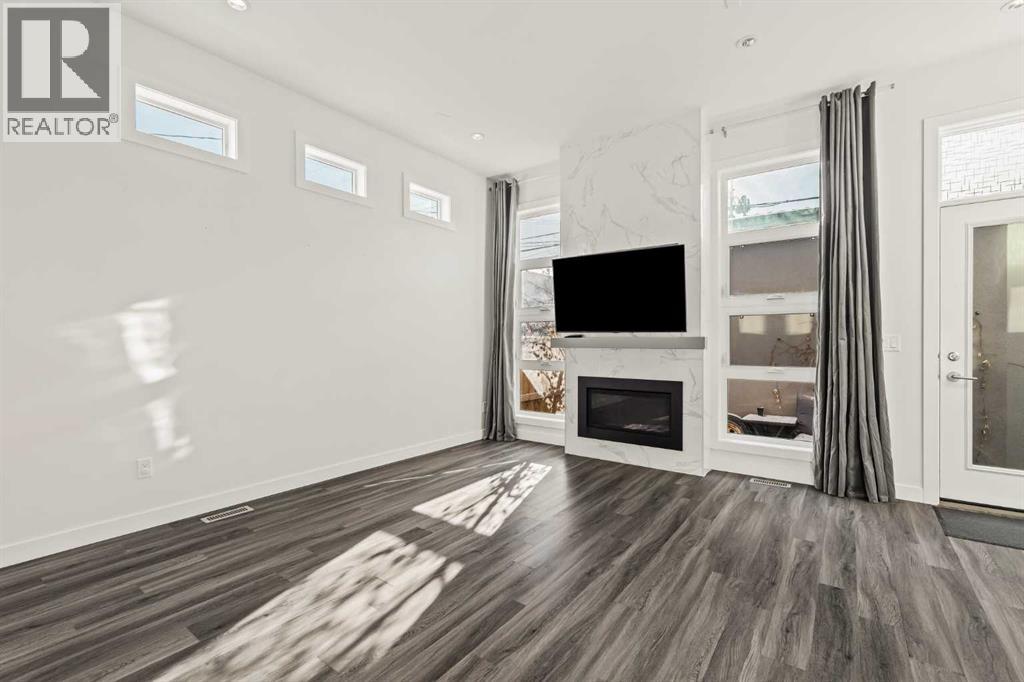 2, 127 24 Avenue NE, Calgary, Alberta  T2E 1W7 - Photo 5 - A2281312
