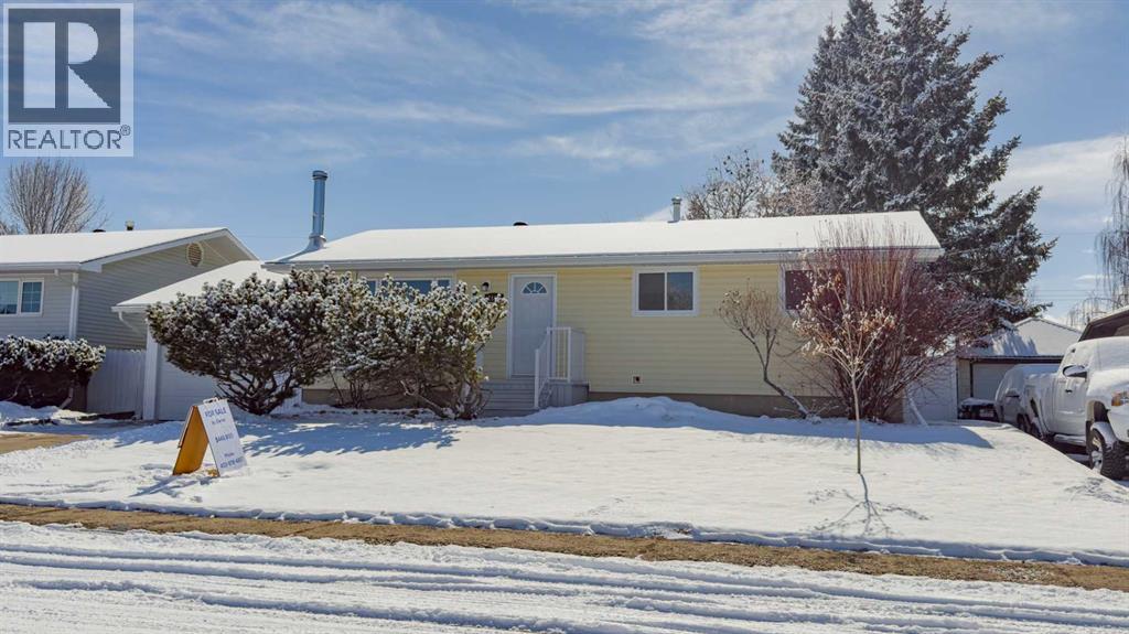 2109 17 Avenue, Didsbury, Alberta  T0M 0W0 - Photo 1 - A2296664