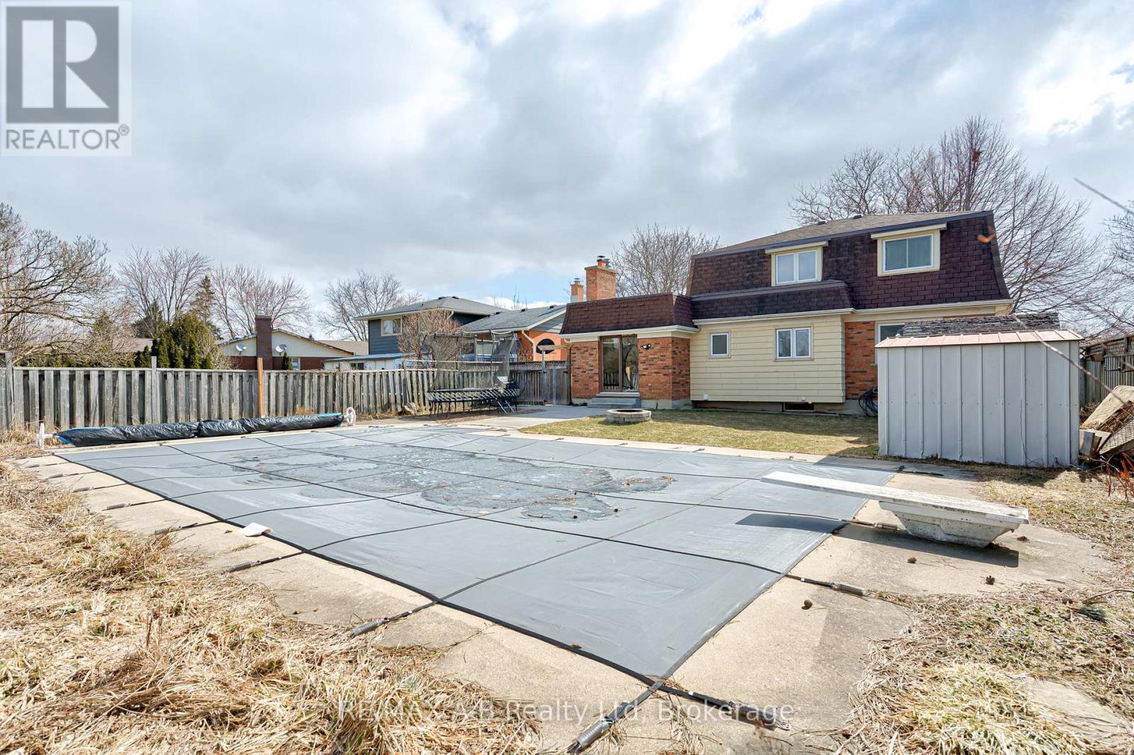 90 Windemere Crescent, Stratford, Ontario  N5A 6B1 - Photo 5 - X12938804