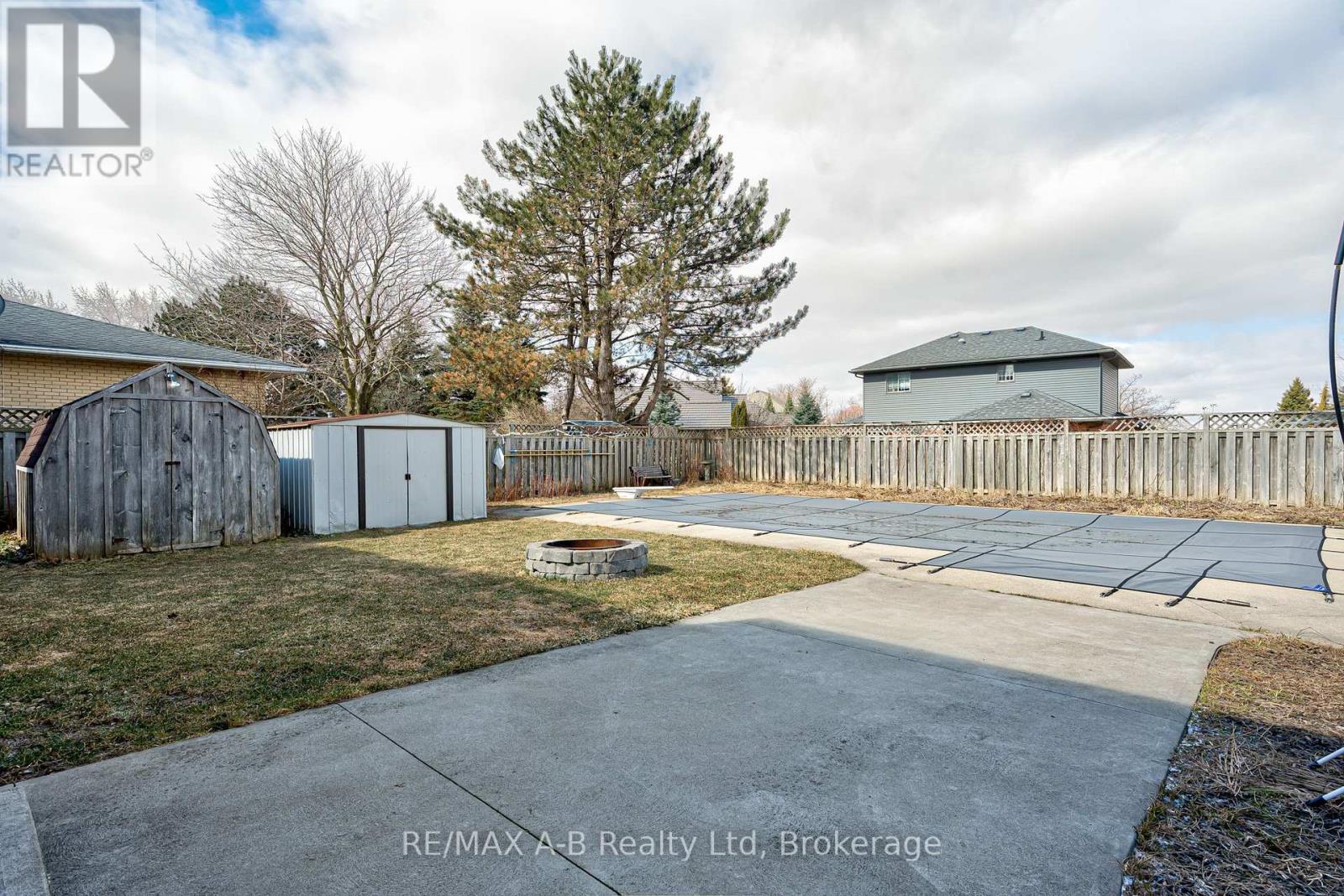 90 Windemere Crescent, Stratford, Ontario  N5A 6B1 - Photo 6 - X12938804