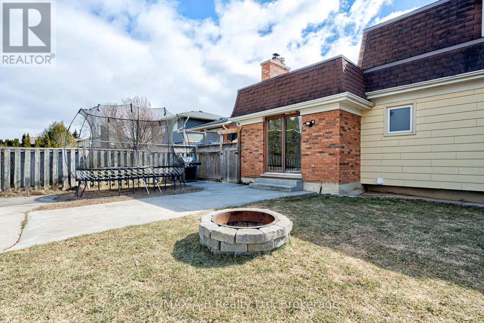 90 Windemere Crescent, Stratford, Ontario  N5A 6B1 - Photo 8 - X12938804