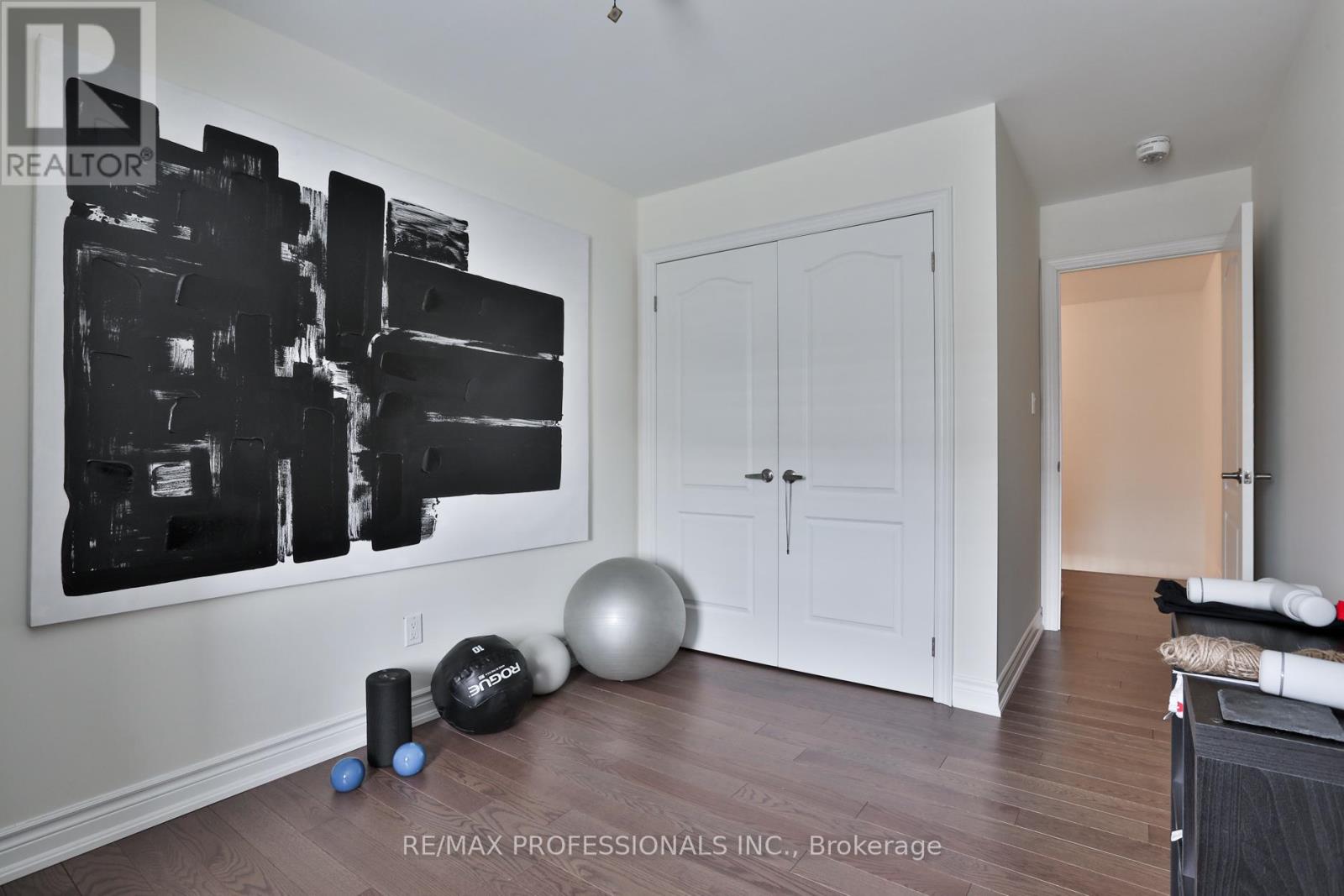 18 Dryden Way, Toronto, Ontario  M9R 0B2 - Photo 14 - W12938736