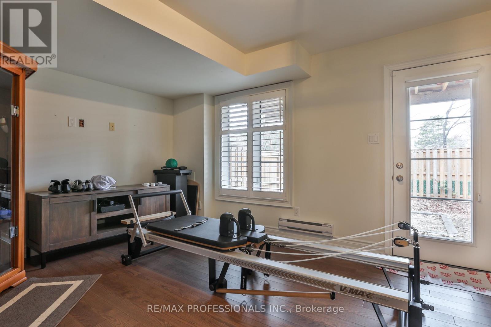 18 Dryden Way, Toronto, Ontario  M9R 0B2 - Photo 18 - W12938736