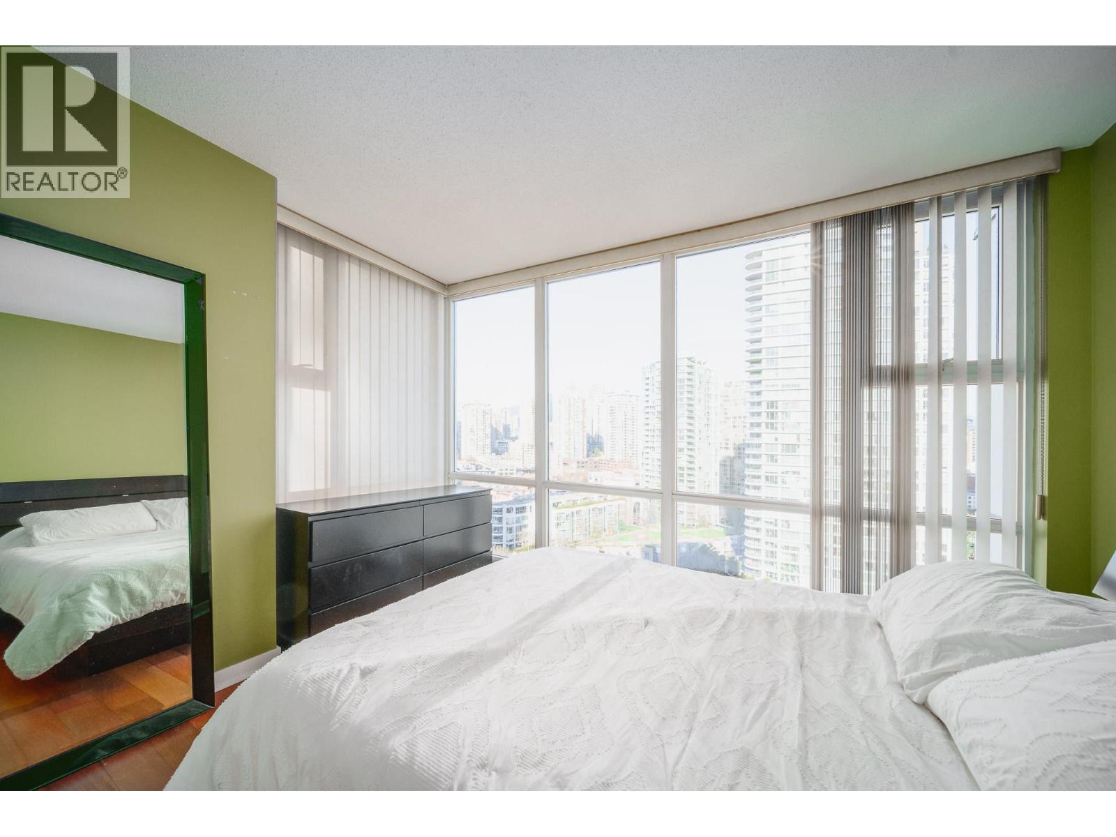 1906 1077 Marinaside Crescent, Vancouver, British Columbia  V6Z 2Z5 - Photo 13 - R3105196