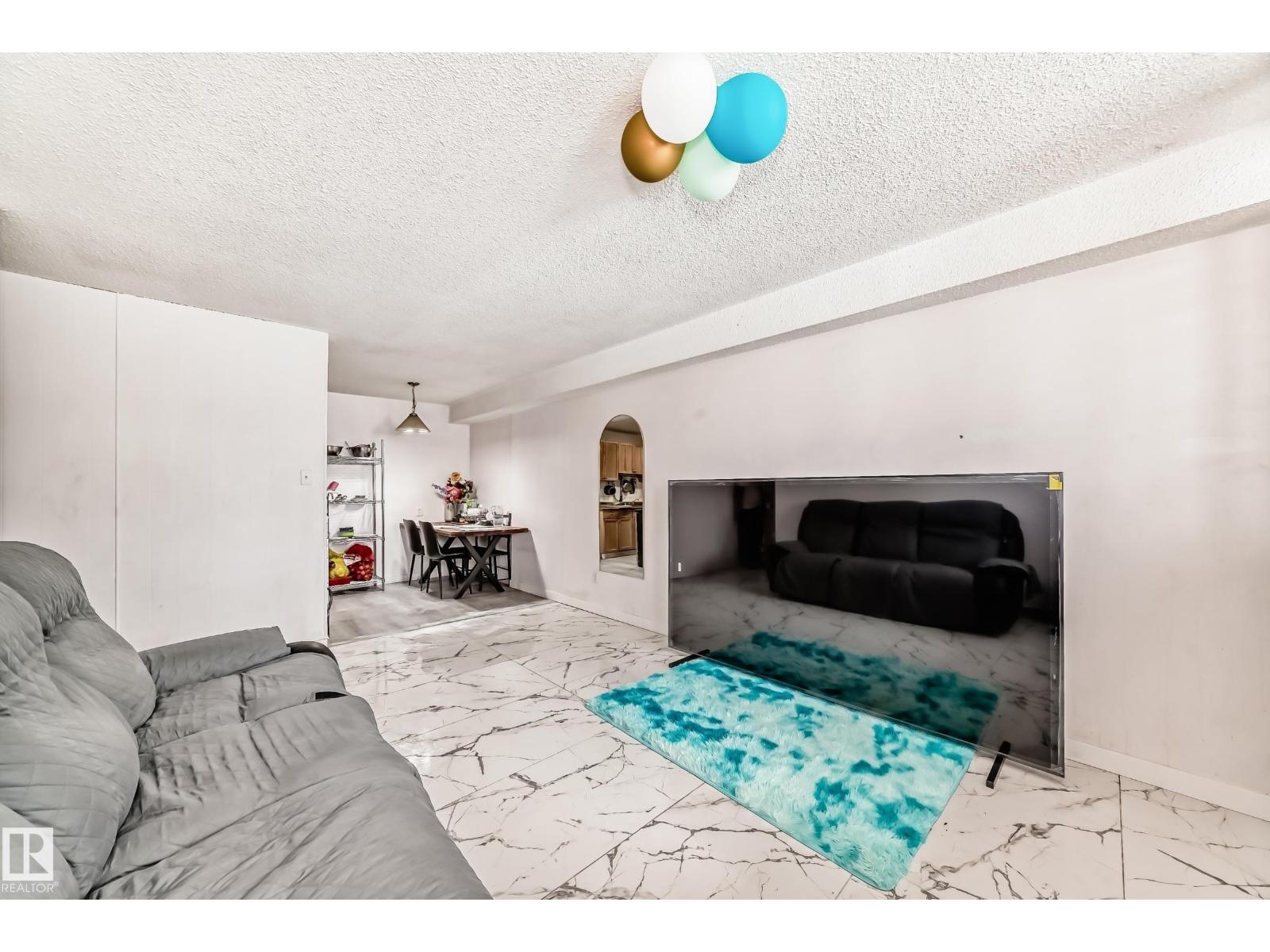 #5c 5715 133 Av Nw, Edmonton, Alberta  T5A 0K3 - Photo 2 - E4479805