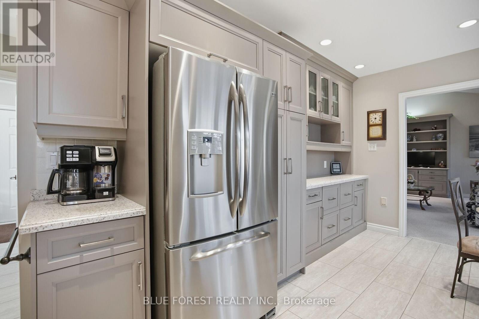 18 Shady Lane, London North, Ontario  N5X 3N8 - Photo 14 - X12938882