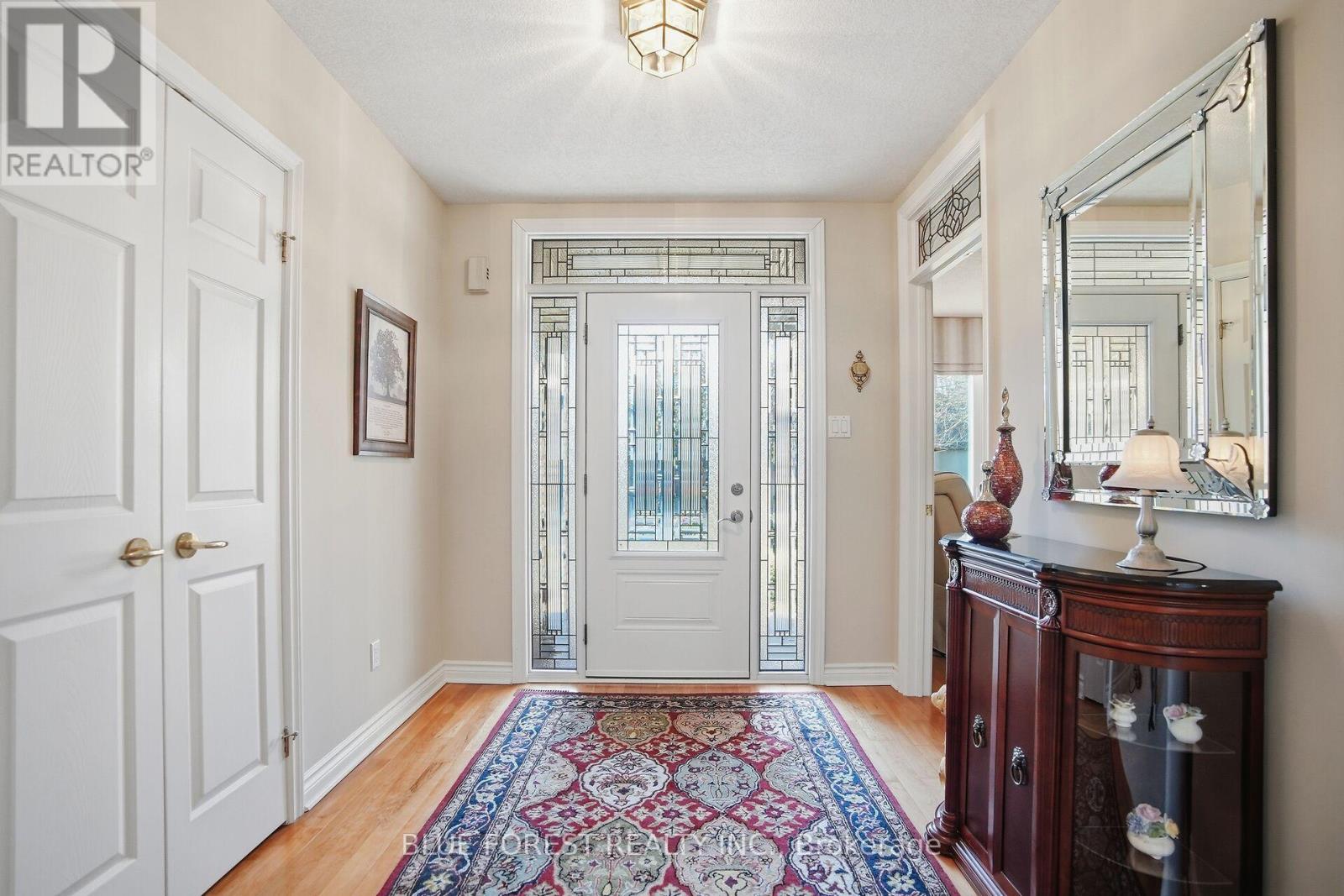 18 Shady Lane, London North, Ontario  N5X 3N8 - Photo 6 - X12938882