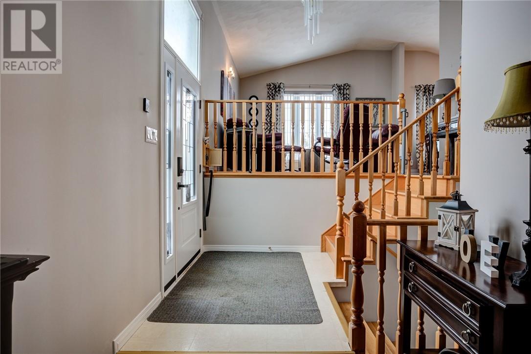 64 Sweetberry Drive, Sudbury, Ontario  P3E 6C1 - Photo 3 - 2126965