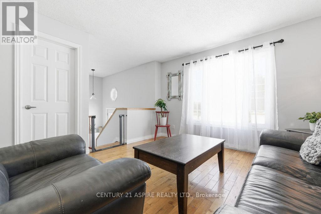 45 Brumm Road, Petawawa, Ontario  K8A 7G6 - Photo 8 - X12938874